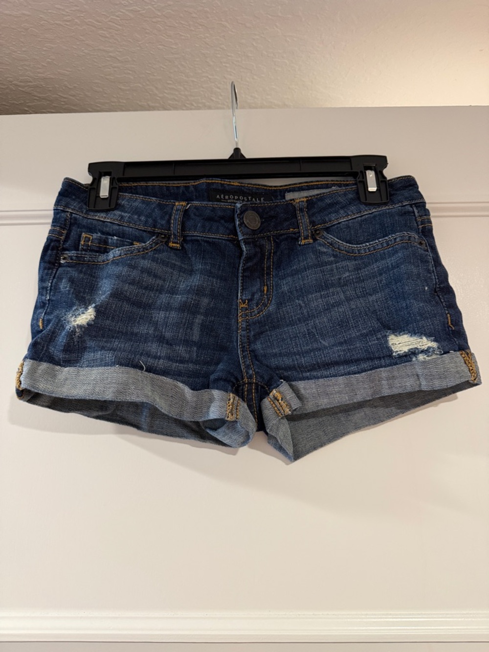 Aeropostale Dark Indigo Rolled Cuff Distressed Denim Distressed Shorty Shorts 00